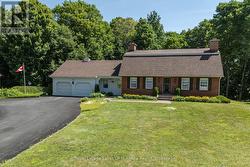 33 SOUTH MUSKOKA DRIVE Bracebridge (Macaulay), ON P1L 1M4