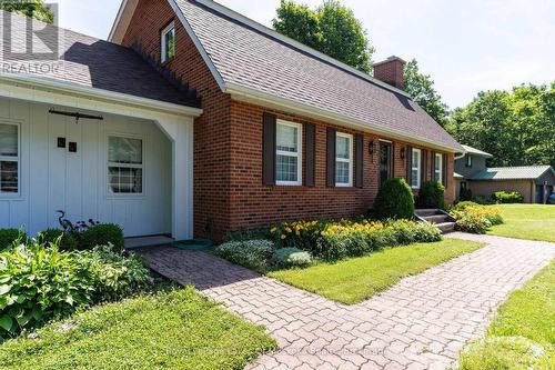 33 SOUTH MUSKOKA DRIVE  Bracebridge (Macaulay), ON P1L 1M4