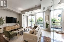 221 - 31 OLIVE AVENUE Toronto, ON M2N 4N4