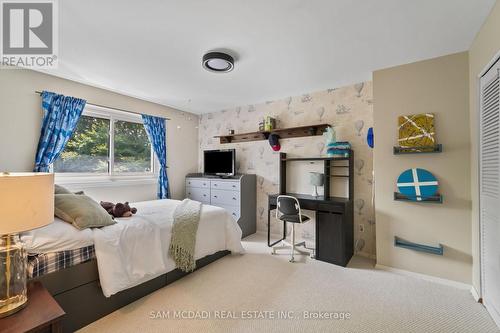 1440 Leda Avenue, Mississauga, ON - Indoor Photo Showing Bedroom