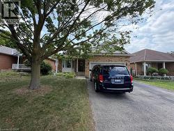 436 GATESTONE Boulevard  Waterloo, ON N2T 2J3
