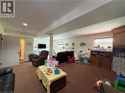 436 Gatestone Boulevard, Waterloo, ON - Indoor Photo Showing Living Room