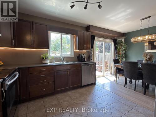 608 Highview Drive, St. Thomas, ON - Indoor Photo Showing Kitchen With Double Sink
