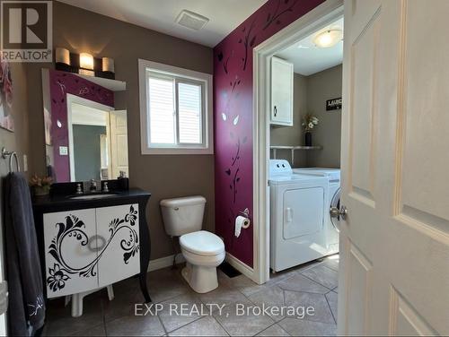 608 Highview Drive, St. Thomas, ON - Indoor Photo Showing Laundry Room