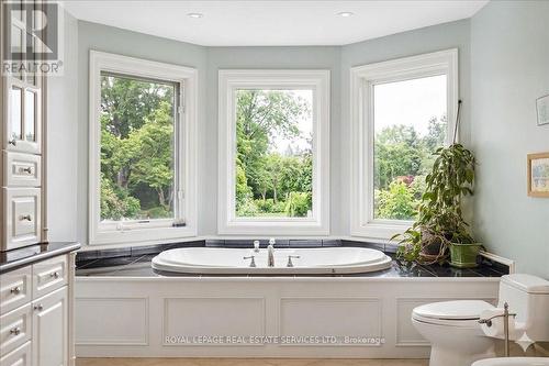 1726 The Pines, Mississauga, ON - Indoor Photo Showing Bathroom