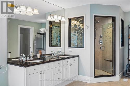 1726 The Pines, Mississauga, ON - Indoor Photo Showing Bathroom