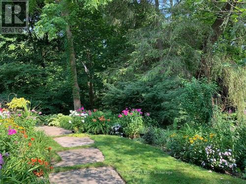 1726 The Pines, Mississauga, ON - Outdoor
