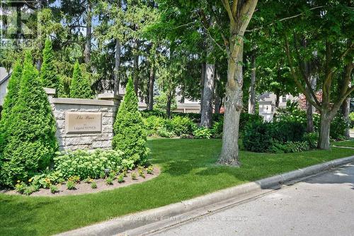 Private Parkette - 1726 The Pines, Mississauga, ON - Outdoor