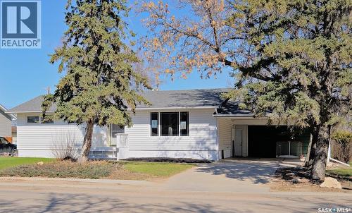 1002 King Street, Rosetown, SK - Outdoor