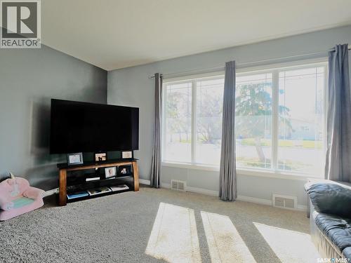 1002 King Street, Rosetown, SK - Indoor