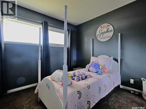 1002 King Street, Rosetown, SK - Indoor Photo Showing Bedroom