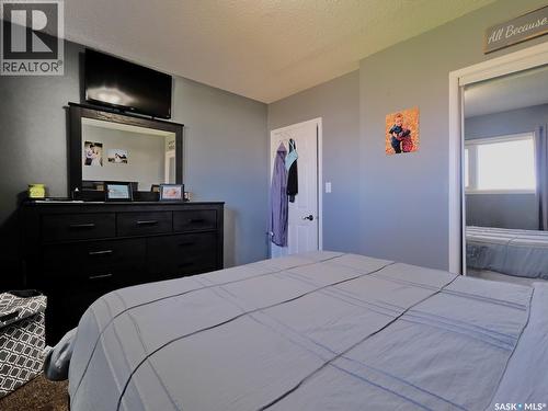 1002 King Street, Rosetown, SK - Indoor Photo Showing Bedroom
