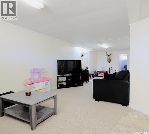 1002 King Street, Rosetown, SK - Indoor