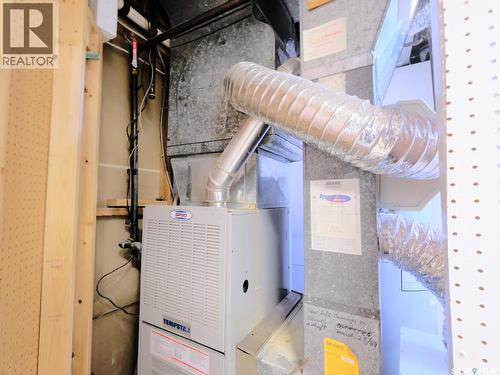 1002 King Street, Rosetown, SK - Indoor Photo Showing Basement
