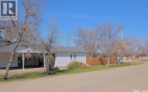 1002 King Street, Rosetown, SK - Outdoor