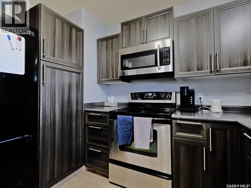 1002 King Street, Rosetown, SK - Indoor Photo Showing Kitchen