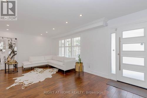 1073 Mesa Crescent, Mississauga, ON - Indoor