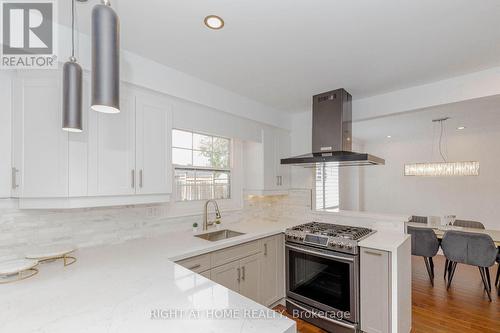 1073 Mesa Crescent, Mississauga, ON - Indoor Photo Showing Kitchen