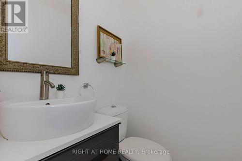 1073 Mesa Crescent, Mississauga, ON - Indoor Photo Showing Bathroom