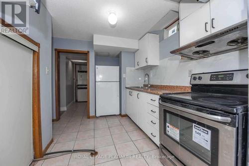 63 Lord Simcoe Drive, Brampton, ON - Indoor Photo Showing Kitchen