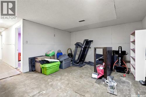 144 Orchard Crescent, Regina, SK - Indoor