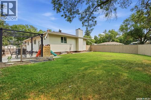144 Orchard Crescent, Regina, SK - Outdoor