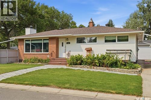 144 Orchard Crescent, Regina, SK - Outdoor