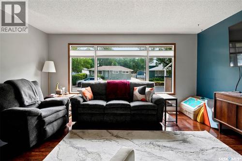 144 Orchard Crescent, Regina, SK - Indoor Photo Showing Living Room