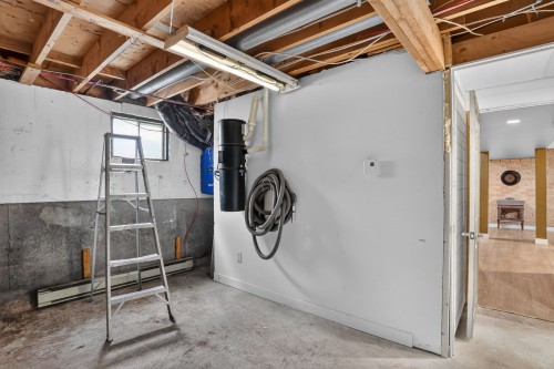 Rangement - 7200 Rue Bayard, Trois-Rivières, QC - Indoor Photo Showing Basement