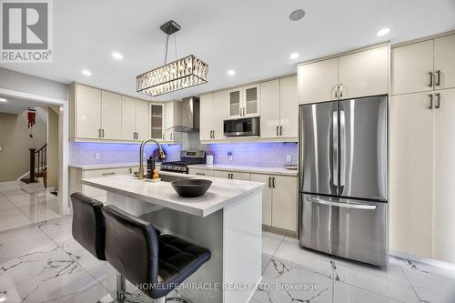 93 Scepter Place, Whitby, ON - Indoor Photo Showing Kitchen