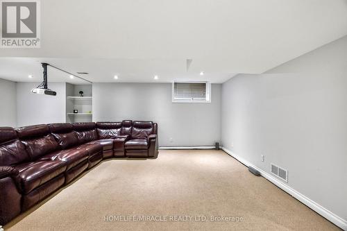 93 Scepter Place, Whitby, ON - Indoor Photo Showing Other Room