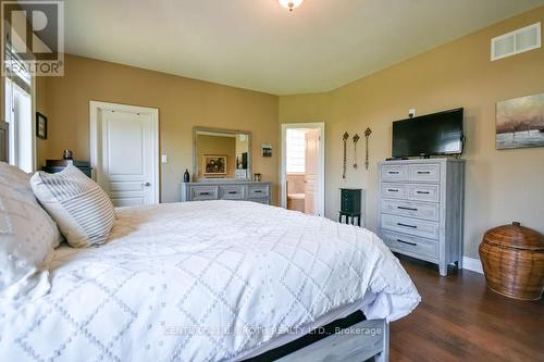 2 Roy Hickling Drive, Springwater, ON - Indoor Photo Showing Bedroom