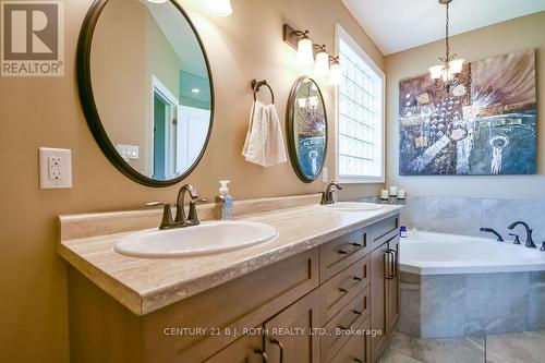 2 Roy Hickling Drive, Springwater, ON - Indoor Photo Showing Bathroom