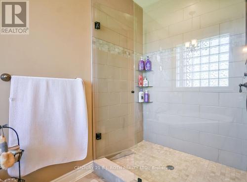 2 Roy Hickling Drive, Springwater, ON - Indoor Photo Showing Bathroom