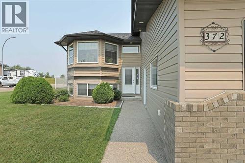Front Entry - 372 Lake Stafford Drive E, Brooks, AB - Outdoor