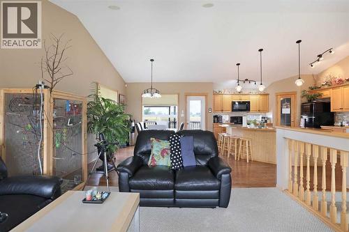 372 Lake Stafford Drive E, Brooks, AB - Indoor Photo Showing Living Room