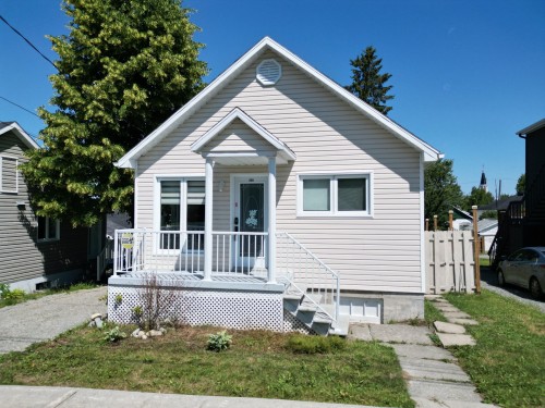 200 Rue Taschereau O.  Rouyn-Noranda, QC J9X 2V7
