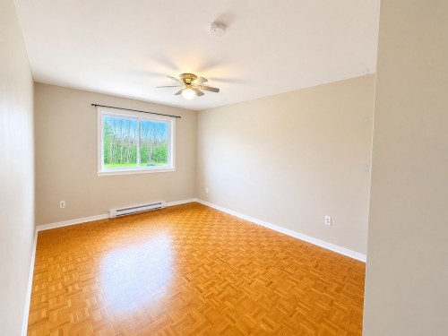 Chambre à coucher principale - 259 5E Avenue, Pincourt, QC - Indoor Photo Showing Other Room