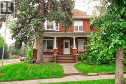 189 PROSPECT Street S Hamilton, ON L8M 2Z6