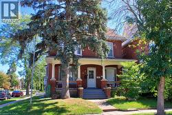 189 PROSPECT Street S Hamilton, ON L8M 2Z6