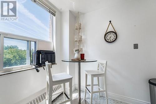 49 Queen Street, Mississauga, ON - Indoor Photo Showing Kitchen With Double Sink
