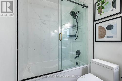 49 Queen Street, Mississauga, ON - Indoor Photo Showing Bathroom