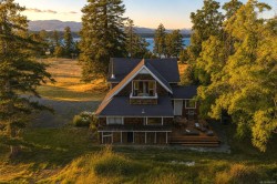 500 Central Rd  Hornby Island, BC V0R 1Z0
