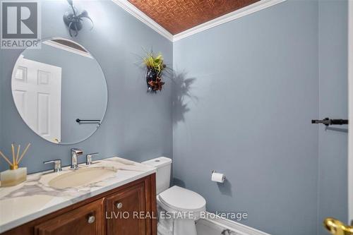 19 Konstantine Court, Hamilton, ON - Indoor Photo Showing Bathroom
