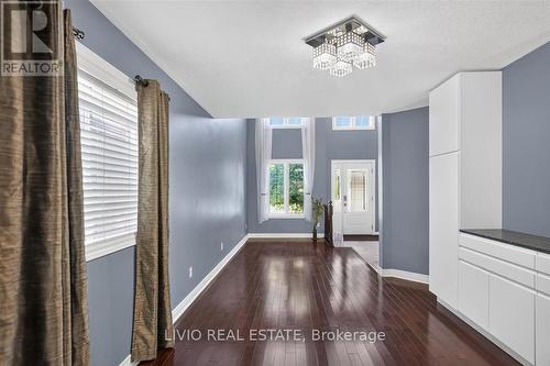 19 Konstantine Court, Hamilton, ON - Indoor Photo Showing Other Room
