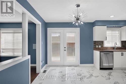 19 Konstantine Court, Hamilton, ON - Indoor Photo Showing Other Room