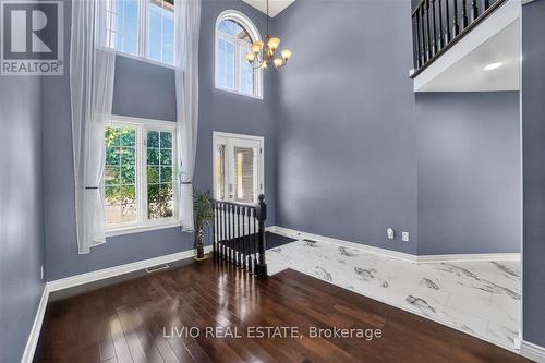 19 Konstantine Court, Hamilton, ON - Indoor Photo Showing Other Room