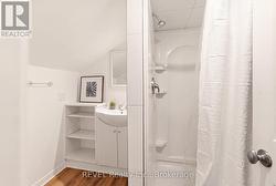 guest cottage full bath (2nd floor) - 
