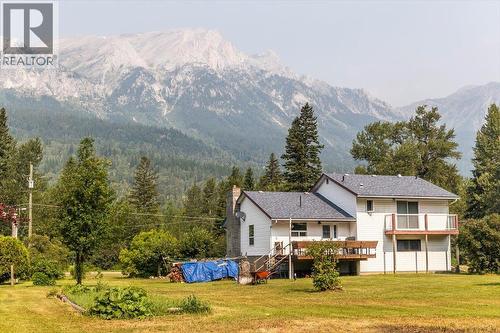 9878 Victoria Street  Fernie, BC V0B 1M5