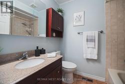 Second bathroom - 
